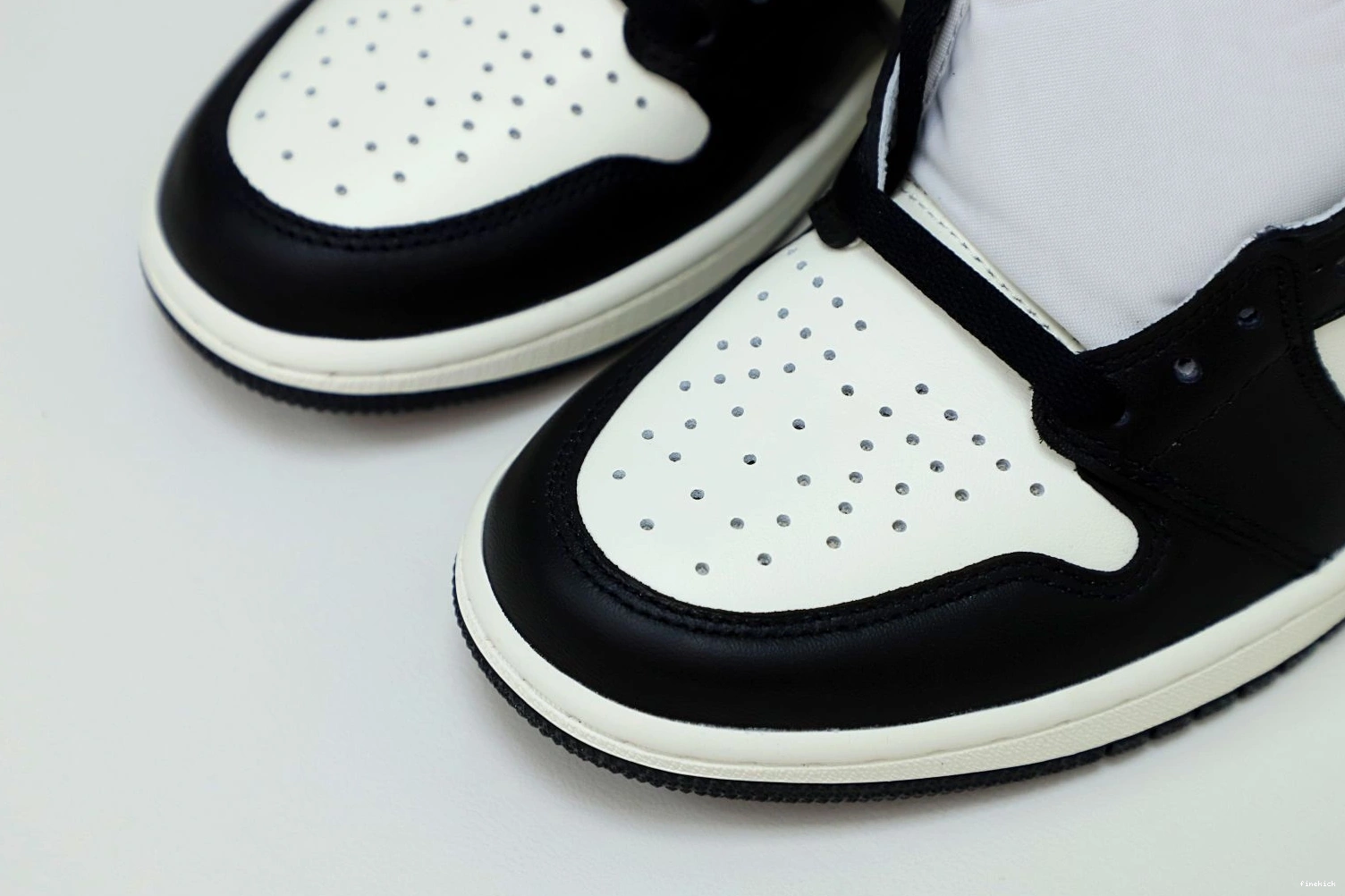 AIR 'DARK MOCHA' OG 1 HIGH JORDAN RETRO 0125